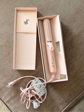 L'ange Hair Le Duo 360° Airflow Styler in blush.